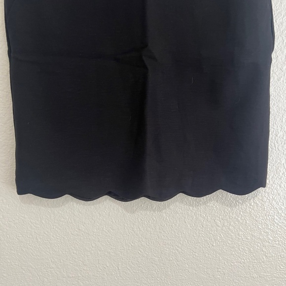 Skies Are Blue Black Pencil Skirt with Scallop Hem - Picture 4 of 9